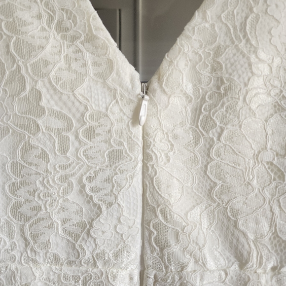Lulu's Normani White Lace Sleeveless Sheath Dress, Sz M - Picture 8 of 15